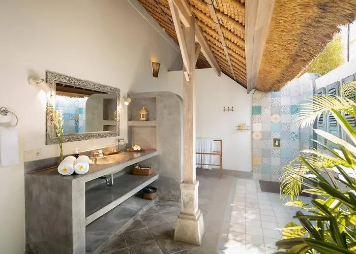 Gorgeous Balinese Designed 3 Bed Villa, Pick! Seminyak (Bali)